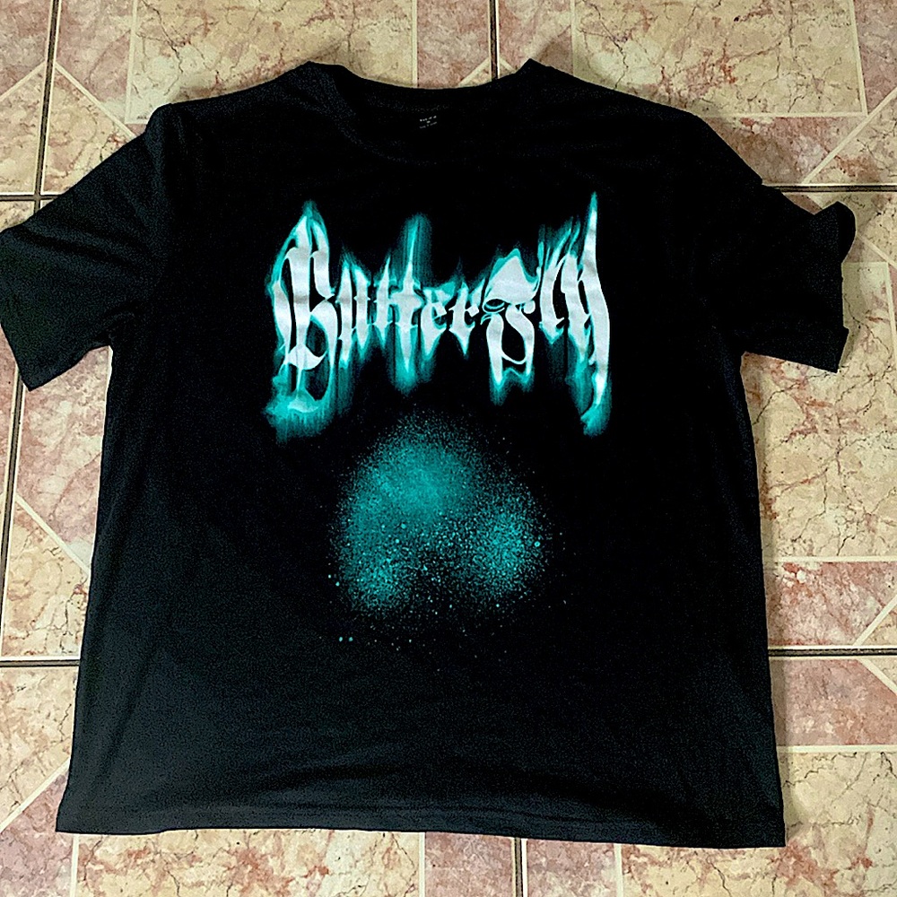 Black and green vintage tshirt